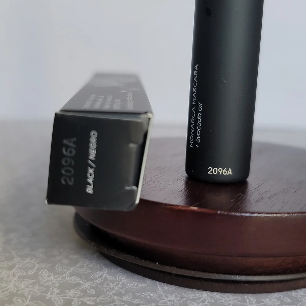 ARACELI BEAUTY Monarca Mascara in Black